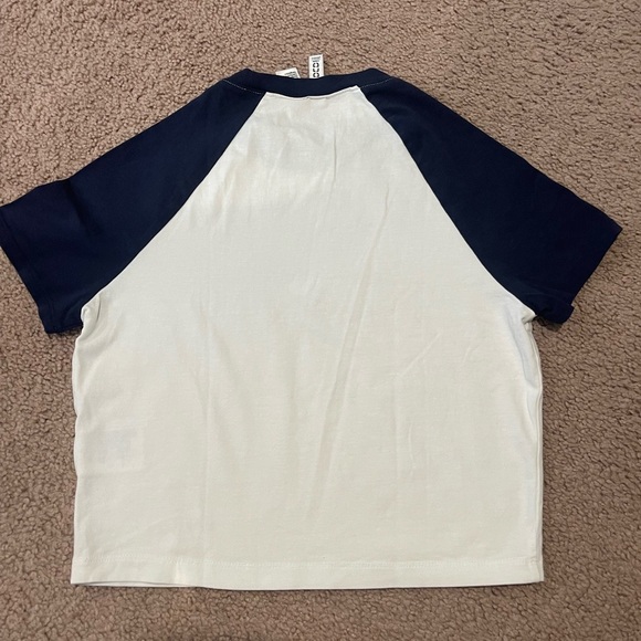 H&M DIVIDED (Junior) Basic CrewNeck Crop Top Tee - Picture 9 of 9